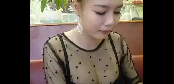  Cute Vietnamese show on cam